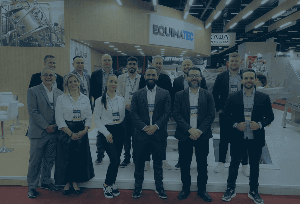 Equipe da Equimatec no estande da Fispal Tecnologia 2026.